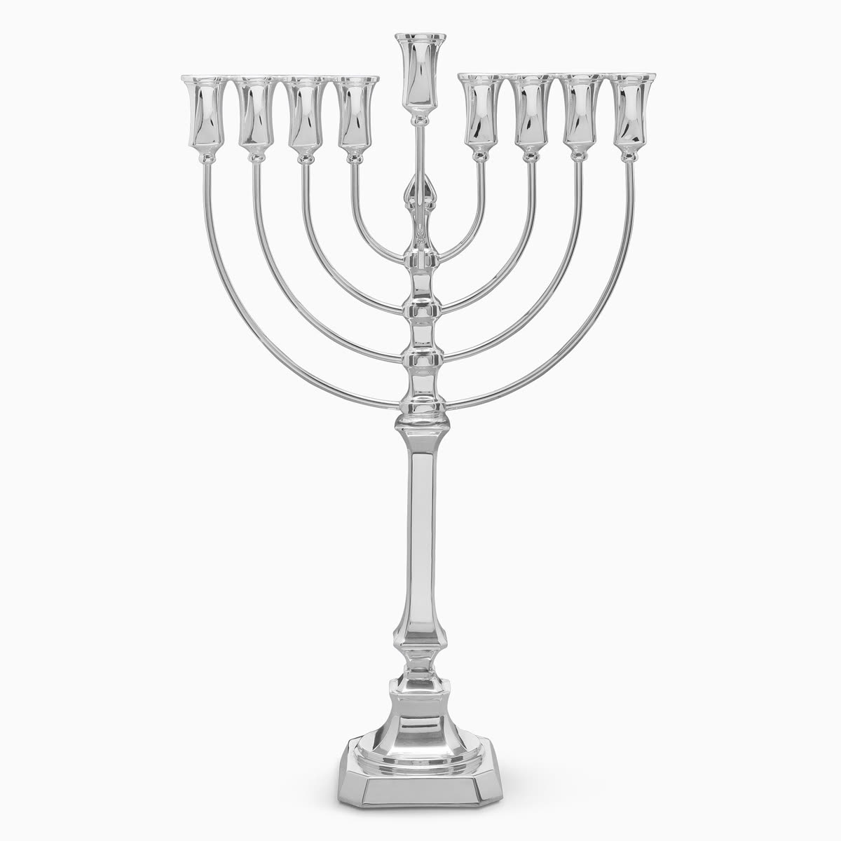 תמונת המוצר: חנוכייה מכסף 925 על רקע לבן